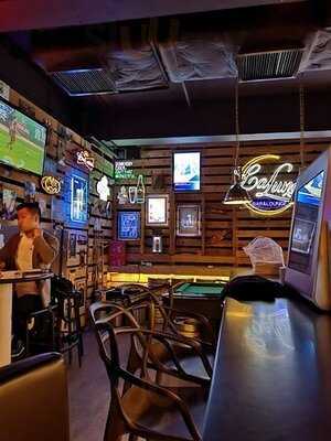 La Luna Bar & Lounge