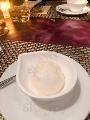 Le Paradis Restaurant & Cafe