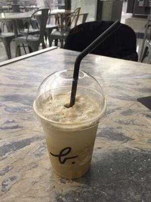 Agnès B. Café Lpg (香港國際機場)