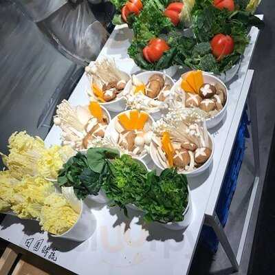 鋼管廠五區小郡肝串串香