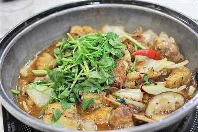 金樂軒雞煲魚鍋