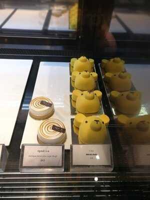 Agnes B. Cafe L.p.g.(mody Road)