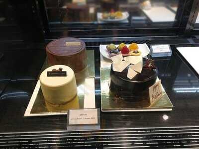 Agnes B. Cafe L.p.g.(mody Road)