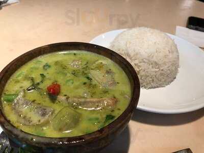 嚐泰泰國餐廳酒吧