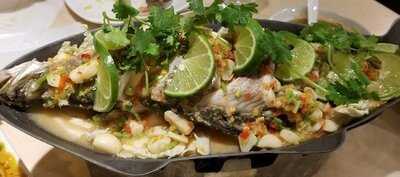 嚐泰泰國餐廳酒吧