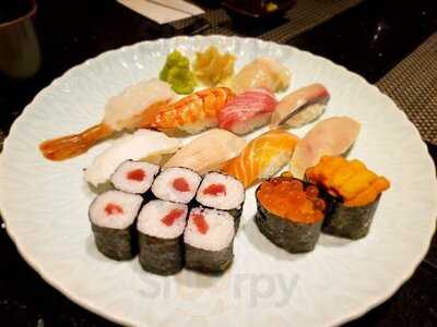 六本渥日本料理鐵板燒+爐端燒