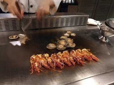 六本渥日本料理鐵板燒+爐端燒