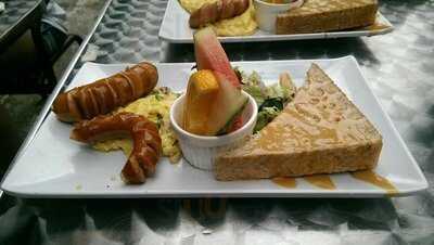 Moment Cafe (元朗)