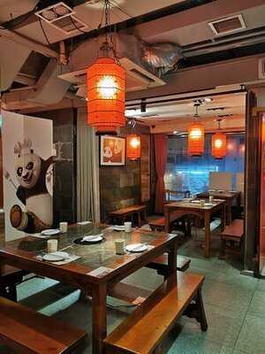 十二位熱辣火鍋莊