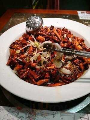 十二位熱辣火鍋莊