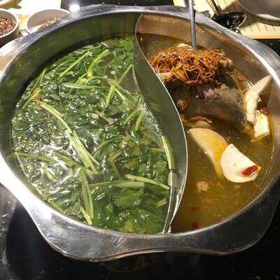 金撈老鴨湯刺身火鍋專門店