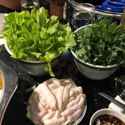 金撈老鴨湯刺身火鍋專門店