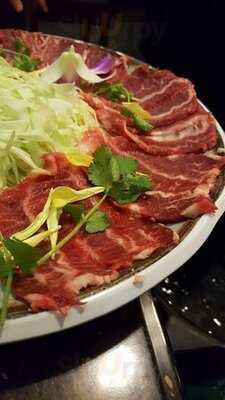 金撈老鴨湯刺身火鍋專門店