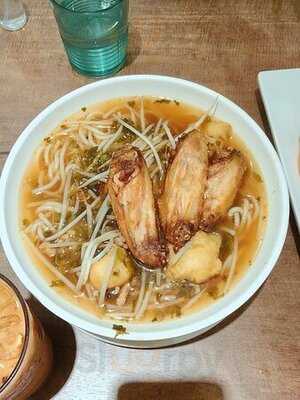 銀龍粉麵茶餐廳