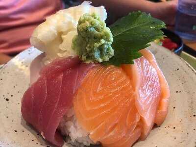 丼丼屋食堂 (荷里活廣場)