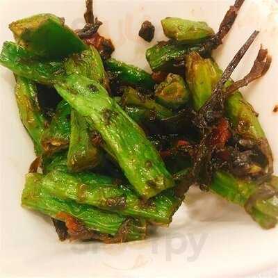 玉陶軒酒家 (鱷魚恤中心)