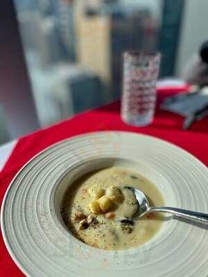 Bellevue Bar And Grill