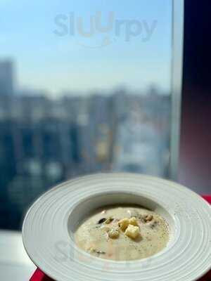 Bellevue Bar And Grill