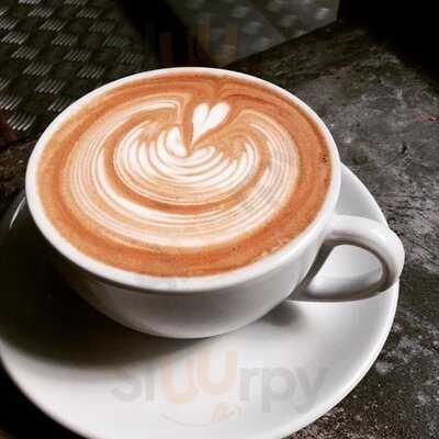 Coco Espresso (central)