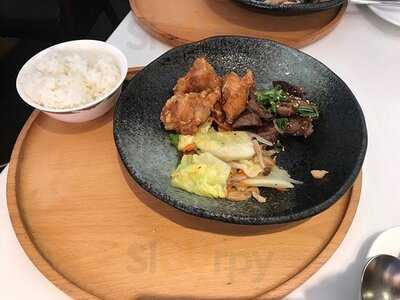 百瀧意粉薄餅餐廳