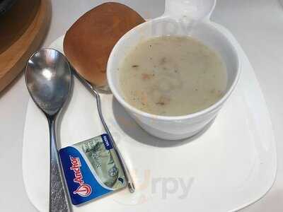 百瀧意粉薄餅餐廳