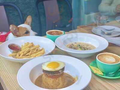 Casa Bakery & Coffee Shop