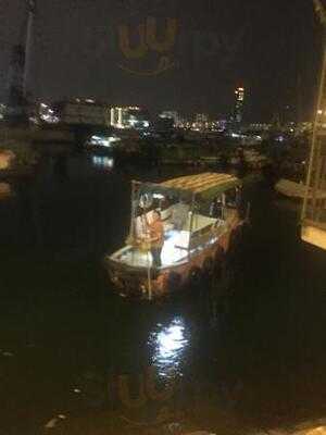 信記避風塘海鮮美食銅鑼灣店