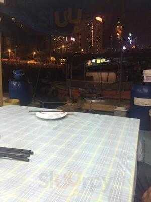 信記避風塘海鮮美食銅鑼灣店