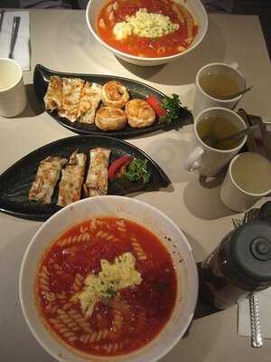 蕃滿門 (海寶花園)