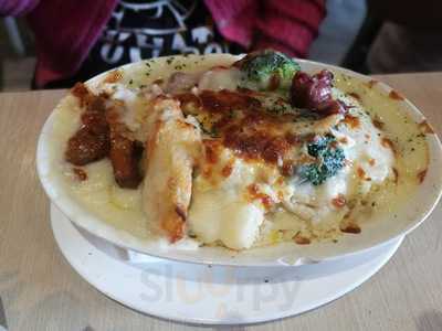 蕃滿門 (海寶花園)