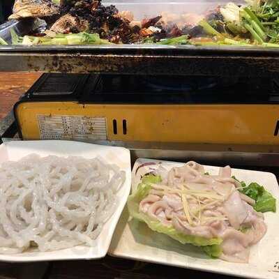 八一蕃巴蜀烤魚店