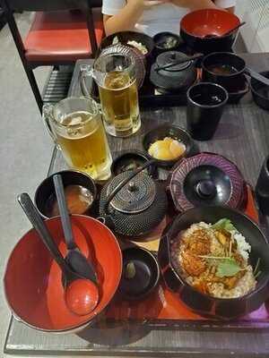 名代宇奈備長炭燒鰻魚飯專門店