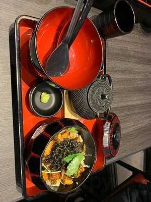 名代宇奈備長炭燒鰻魚飯專門店