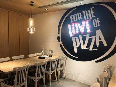 必勝客(新港城)