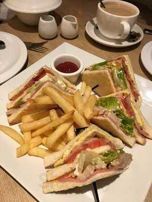 必勝客(新港城)