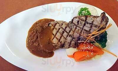 Raas Fusion Restaurant