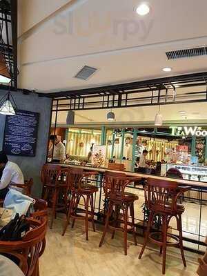 Crostini Bakery & Cafe (kcc)