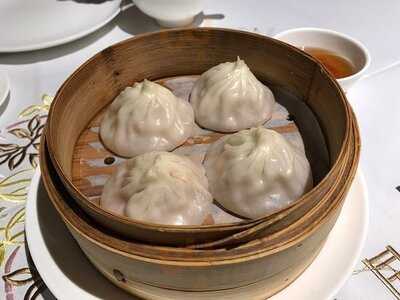 Shanghai Min, Times Square Branch