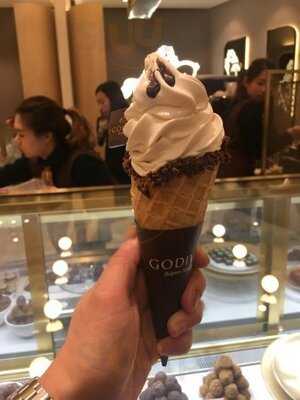 Godiva (形點一期)