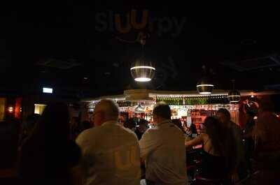 Sticky Fingers Bar & Restaurant