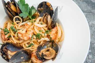 Fratelli Artisan Pasta Bar