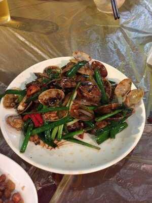 兩合海鮮火鍋飯店