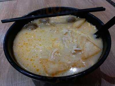 谭仔三哥米线 (形点)