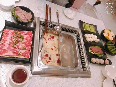 雲來點心火鍋菜館