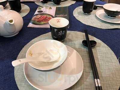 忆时尚腊味煲仔饭