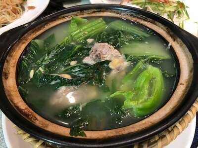 忆时尚腊味煲仔饭