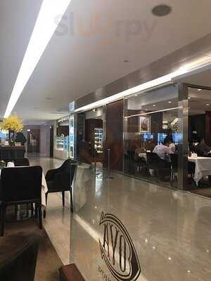 Cova Ristorante & Caffe (歷山大廈)