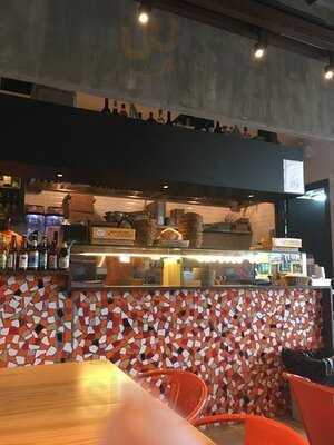 Cali-mex Taqueria (國際交易中心)