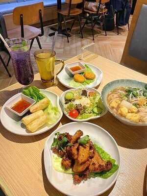 泰巷 (新港城中心)