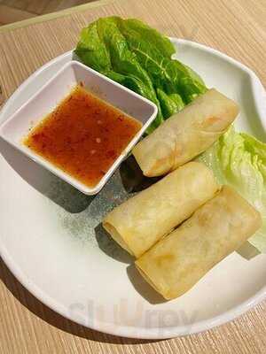 泰巷 (新港城中心)